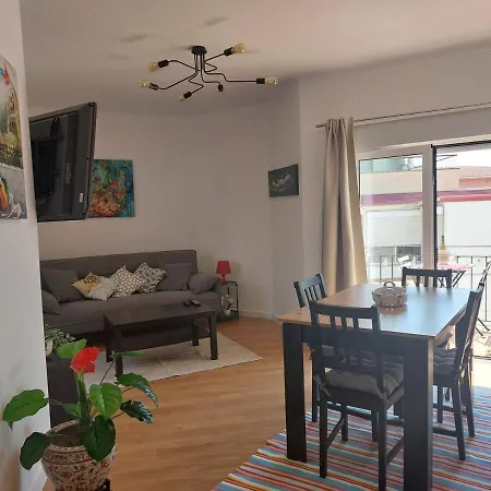 Newly Renovated With Free Street Parking * Cascais