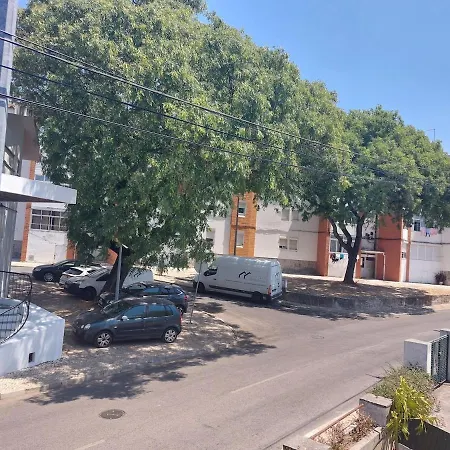 Newly Renovated With Free Street Parking Apartmán Cascais